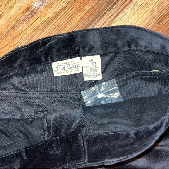 St Johns Bay Skirt Size 8 Petite Knee Length Black Velour Pencil Skirt 5 Pocket - Picture 3 of 12